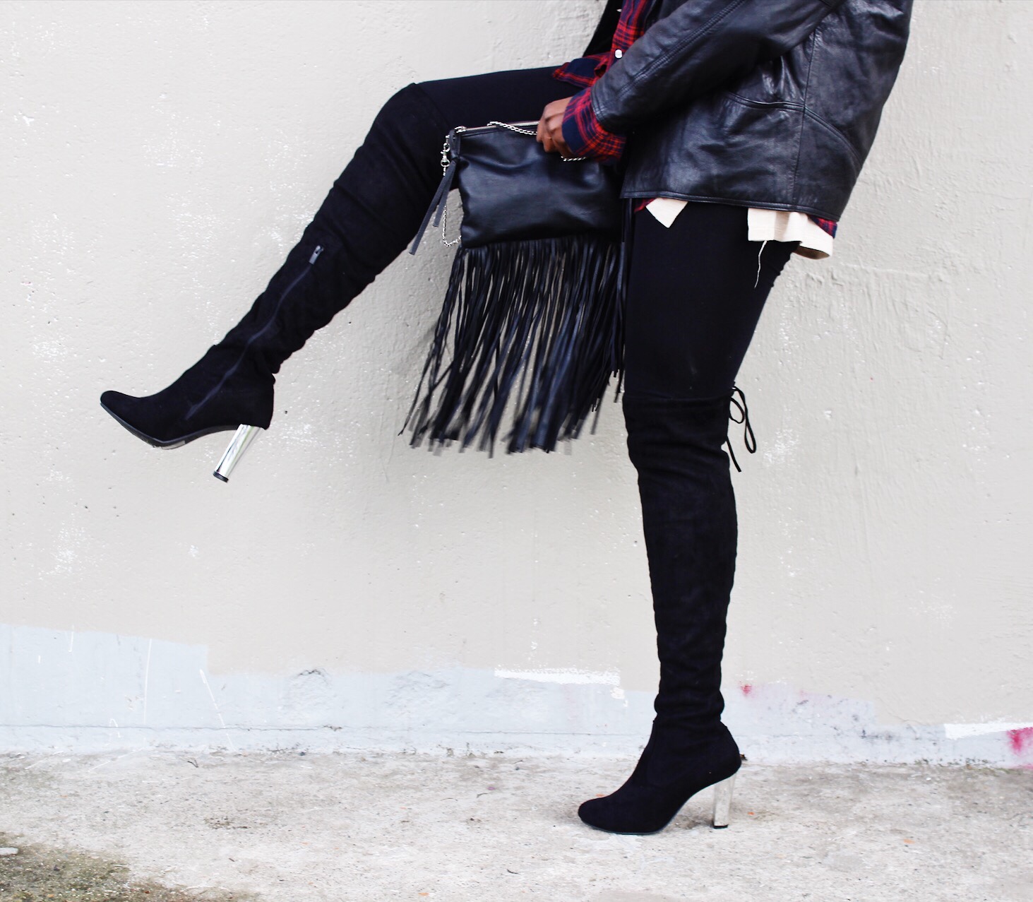 Street style, Photoshoot, model, plus size model, boots,winter, shopping, gift giving, fashion, black girls who blog, black fashion, high fashion, black boots, tigh high boots, sexy boots, sex, sex kitten, mirror, fashion blogger, fashion, fashion killer, fashion mom, vancouver, canada, pr friendly, reviews, urban planet,